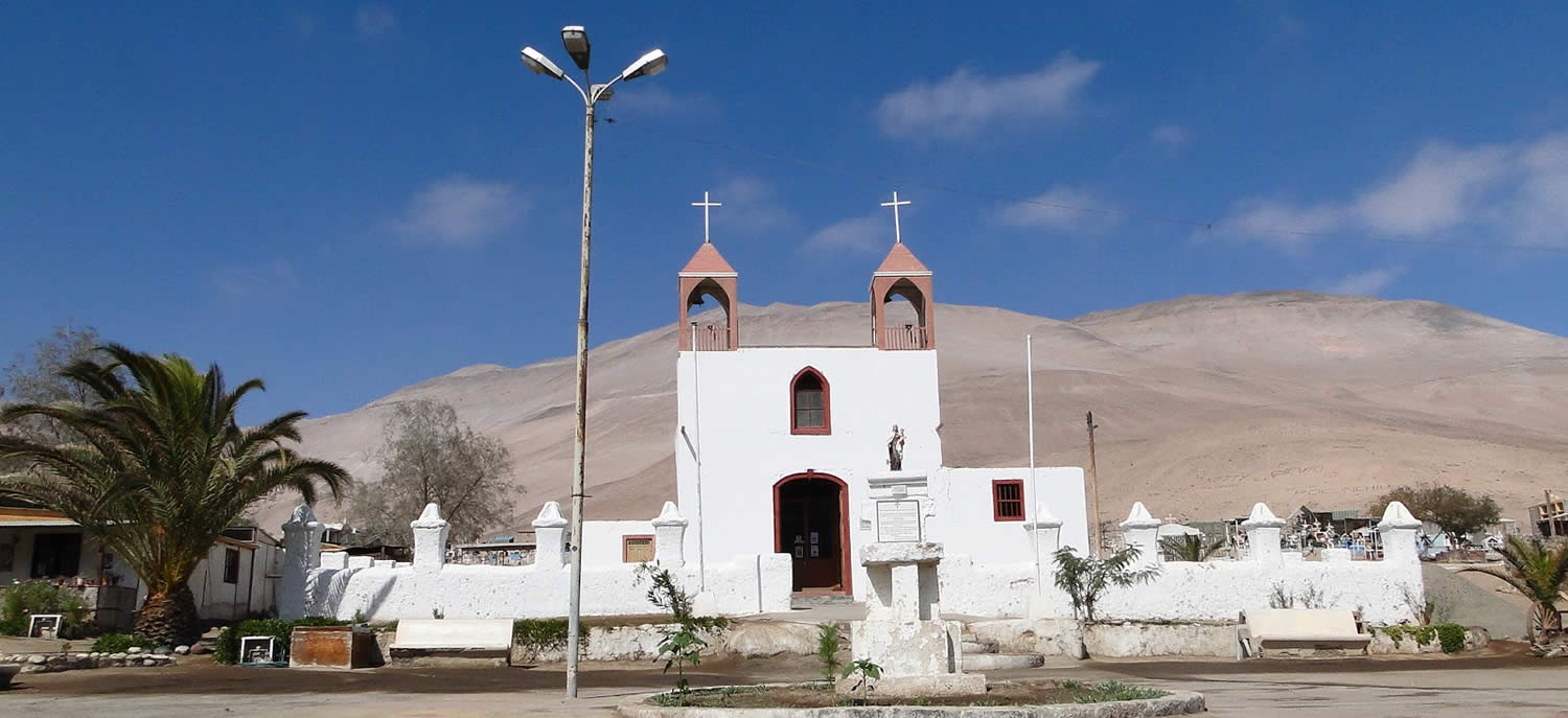 Iglesia - volcán Guallatiré