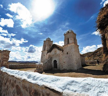 Parque Nac. Volcán Isluga + Reserva Nac. Las Vicuñas + Parque Nac. Lauca + Parque Nac. Sajama 4D/3N